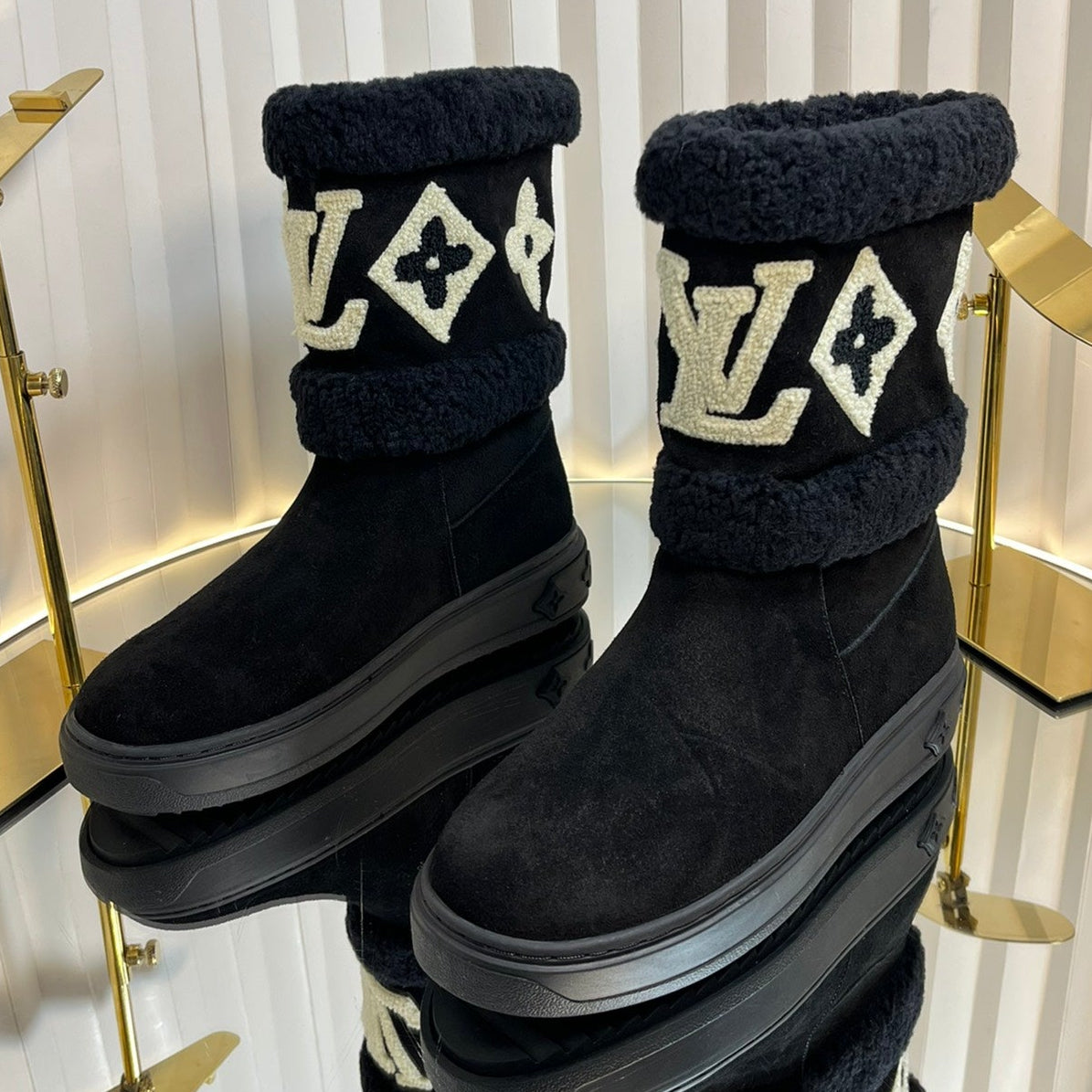 LOUIS VUITTON SNOWDROP FLAT ANKLE BOOTS IN BLACK SUEDE