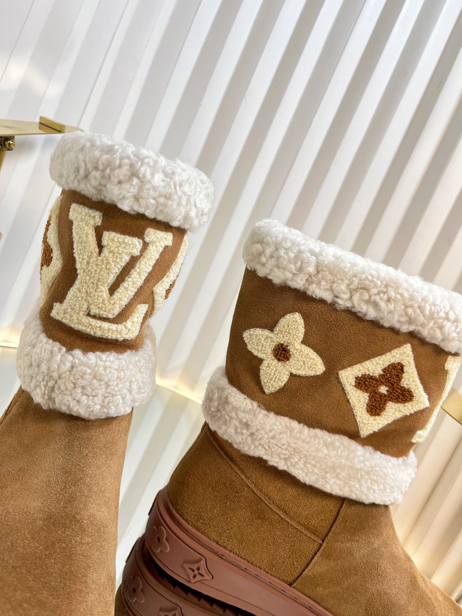 LOUIS VUITTON SNOWDROP FLAT ANKLE BOOTS IN CIDER BROWN SUEDE