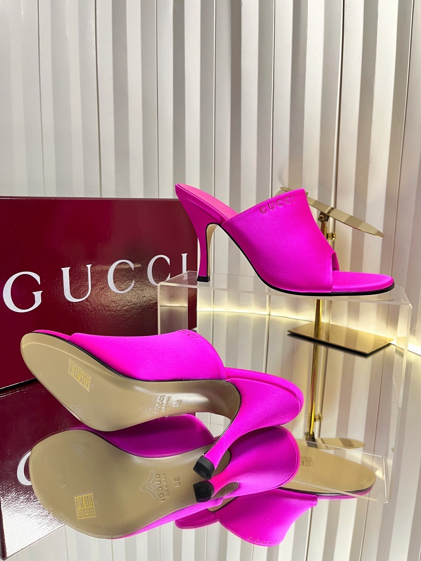 GUCCI 26S HIGH-HEELED SANDALS 100 MM IN DARK PINK SATIN