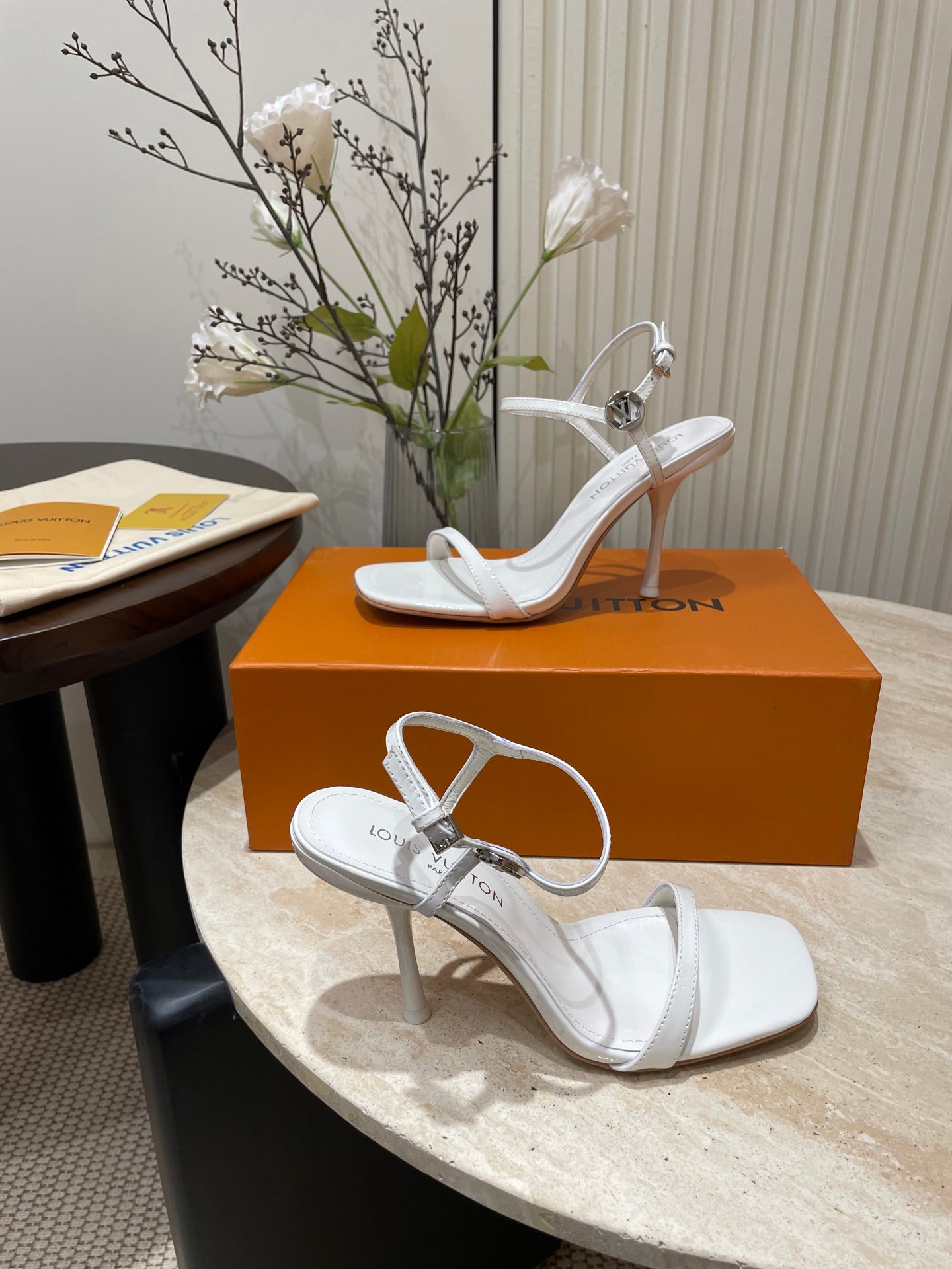 LOUIS VUITTON 6AM HIGH SANDAL 95 MM IN WHITE PATENT LAMBSKIN