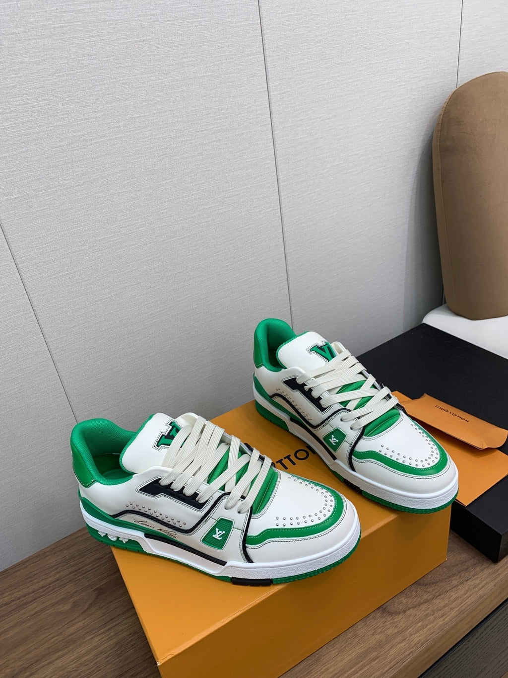 LOUIS VUITTON LV WOMEN'S TRAINER IN WHITE MIX GREEN CALFSKIN