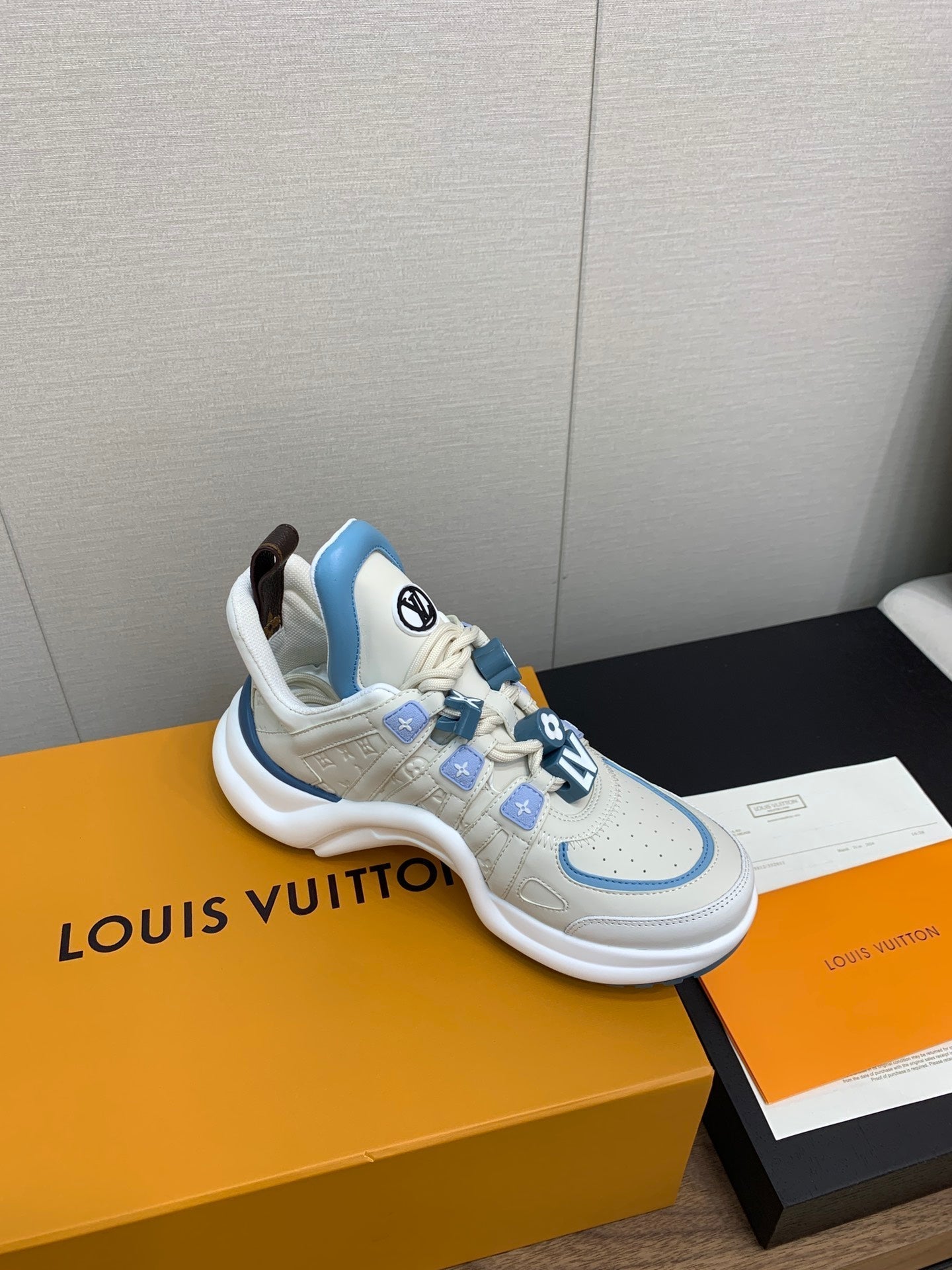 LOUIS VUITTON LV ARCHLIGHT SNEAKER BEIGE MIX COBALT BLUE CALFSKIN