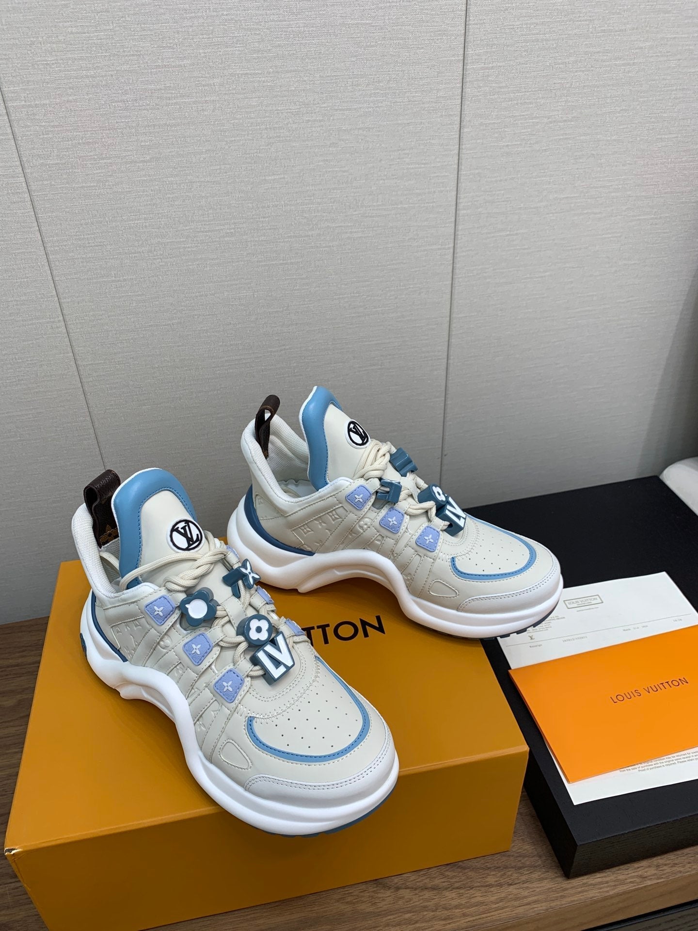 LOUIS VUITTON LV ARCHLIGHT SNEAKER BEIGE MIX COBALT BLUE CALFSKIN