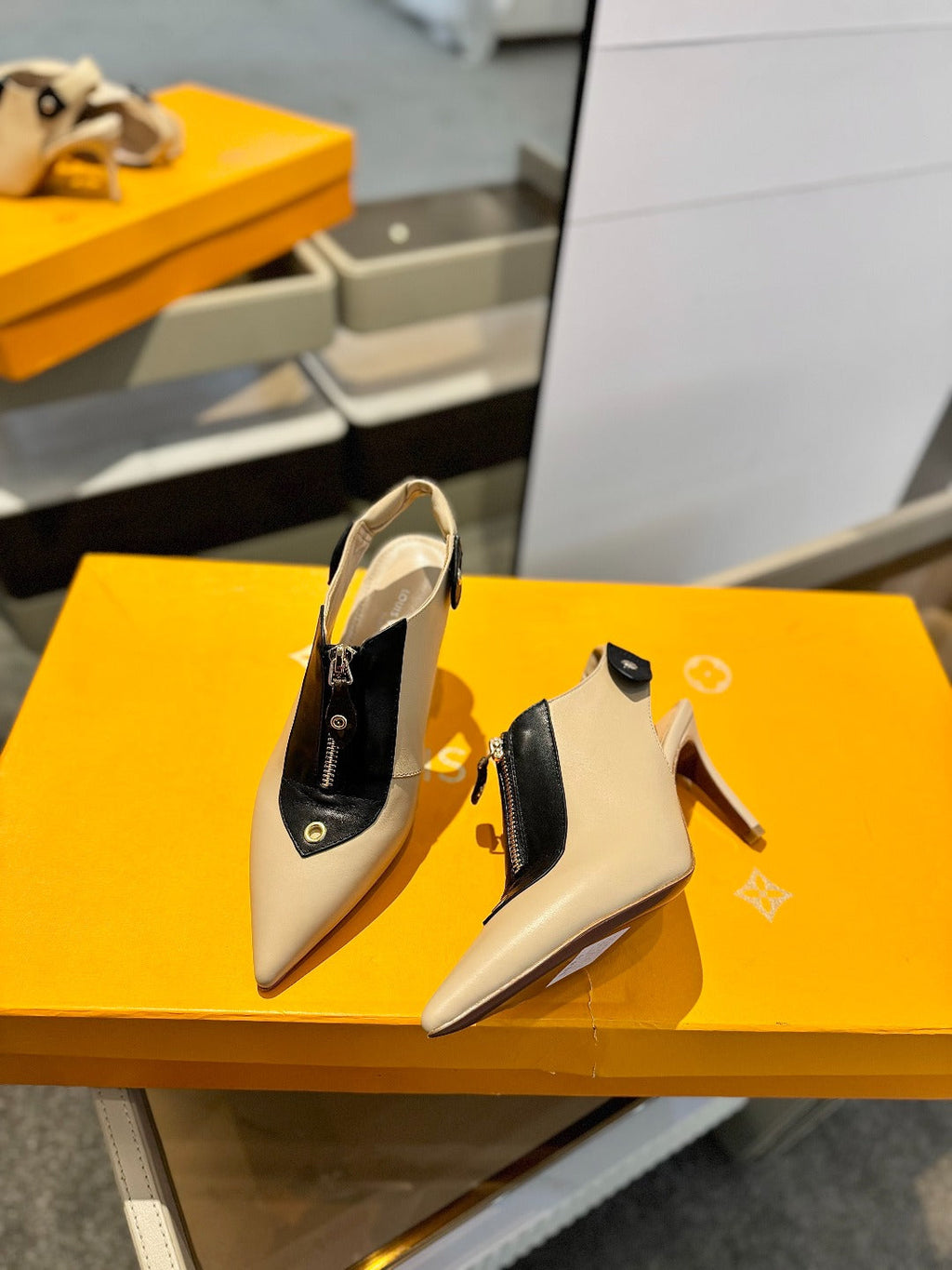 LOUIS VUITTON ALLURE HIGH 8 CM SLINGBACK IN SAND BROWN CALFSKIN