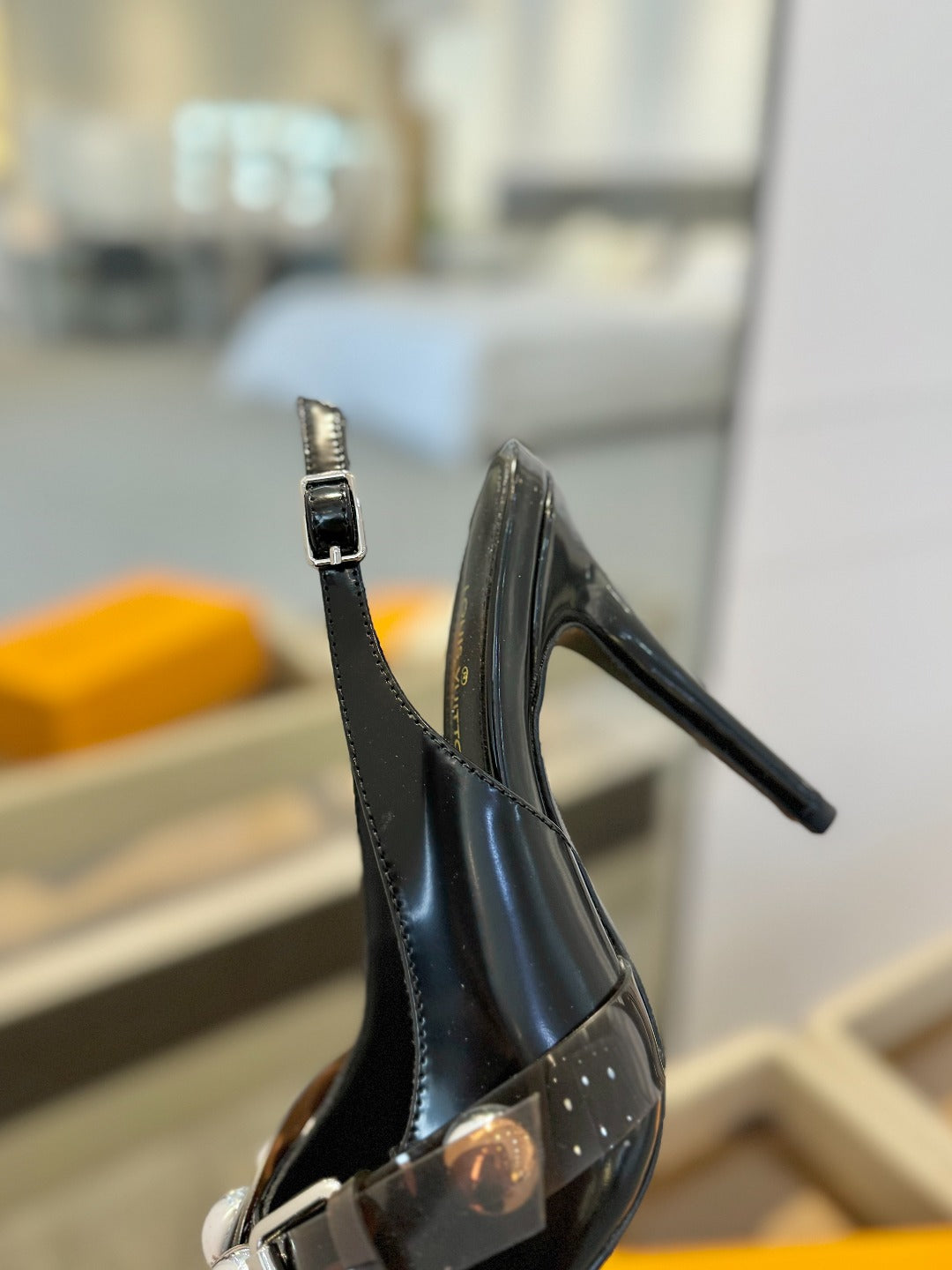LOUIS VUITTON HIGH HEELS 95 MM IN BLACK PATENT CALFSKIN WITH CRYSTALS