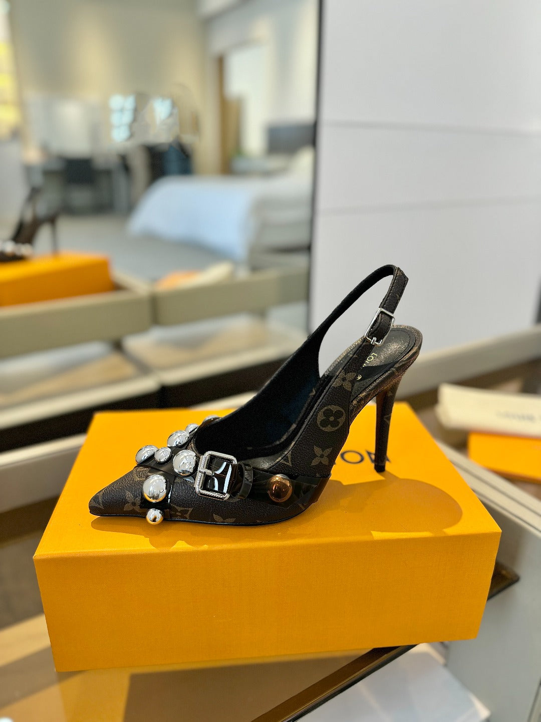 LOUIS VUITTON HIGH HEELS 95 MM IN CHOCOLATE BROWN MONOGRAM CALFSKIN WITH CRYSTALS