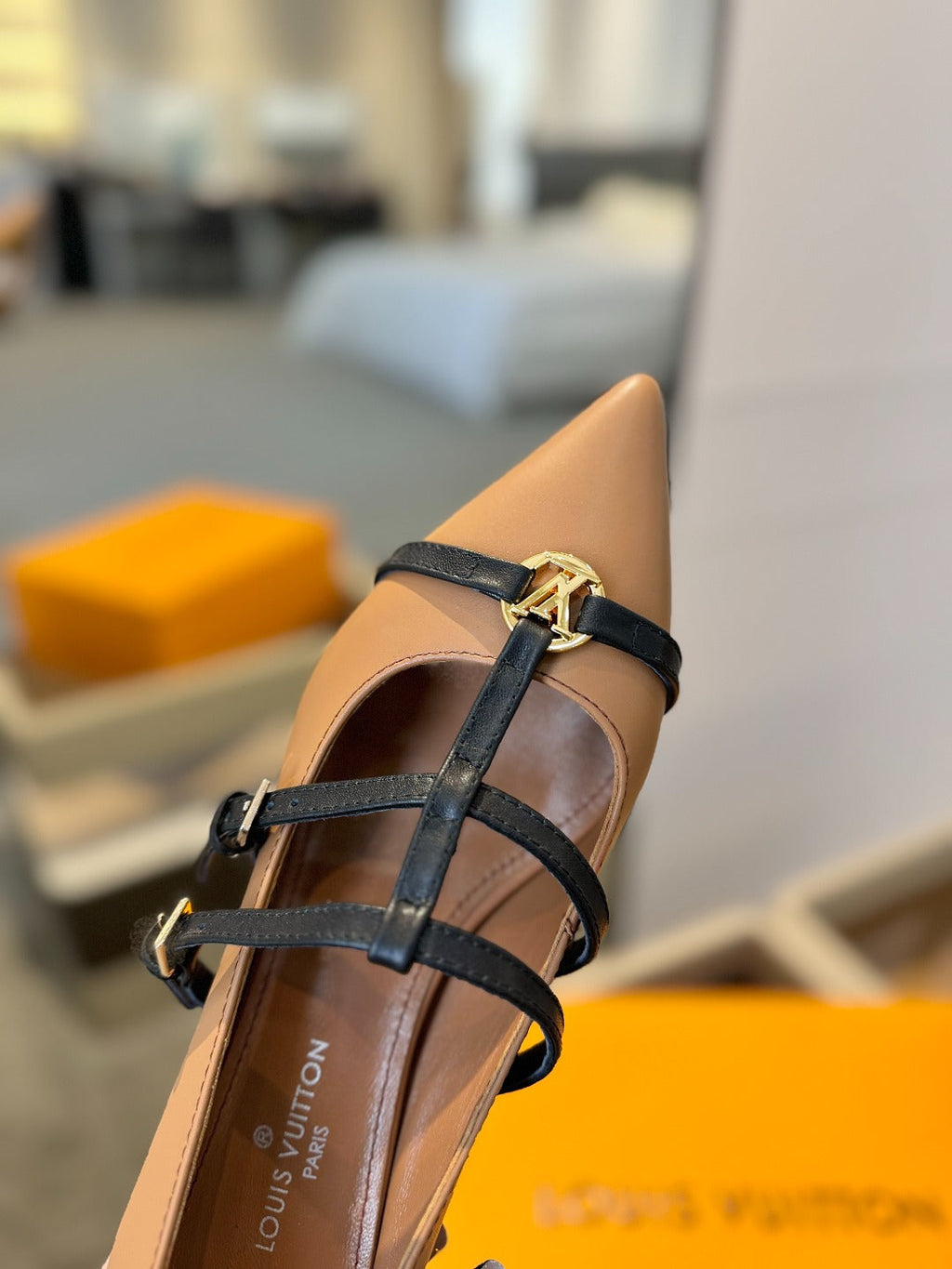 LOUIS VUITTON HIGH PUMP 5 CM TRIPLE-STRAP IN CIDER BROWN CALFSKIN WITH BLACK STRAP