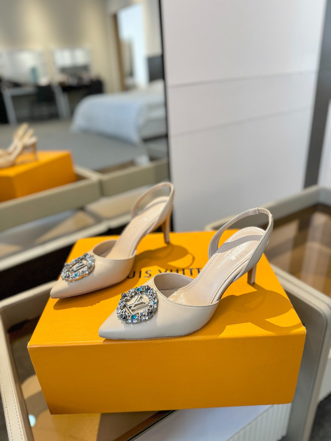 LOUIS VUITTON HIGH HEEL 75 MM SLINGBACK IN NUDE BEIGE CALFSKIN WITH CRYSTAL