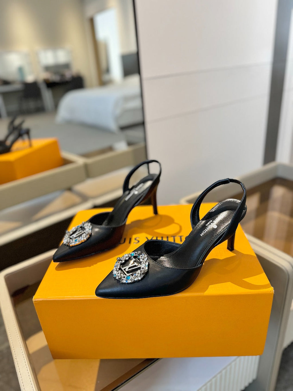 LOUIS VUITTON HIGH HEEL 75 MM SLINGBACK IN BLACK CALFSKIN WITH CRYSTAL