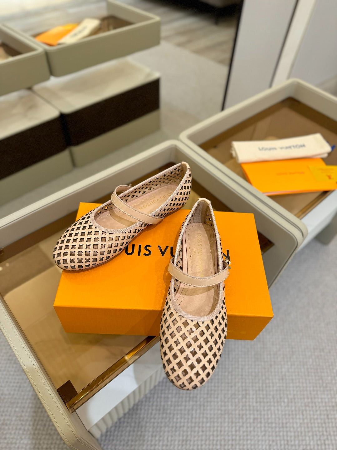LOUIS VUITTON ROMY FLAT BALLERINA IN LIGHT PINK MESH PATENT CALFSKIN