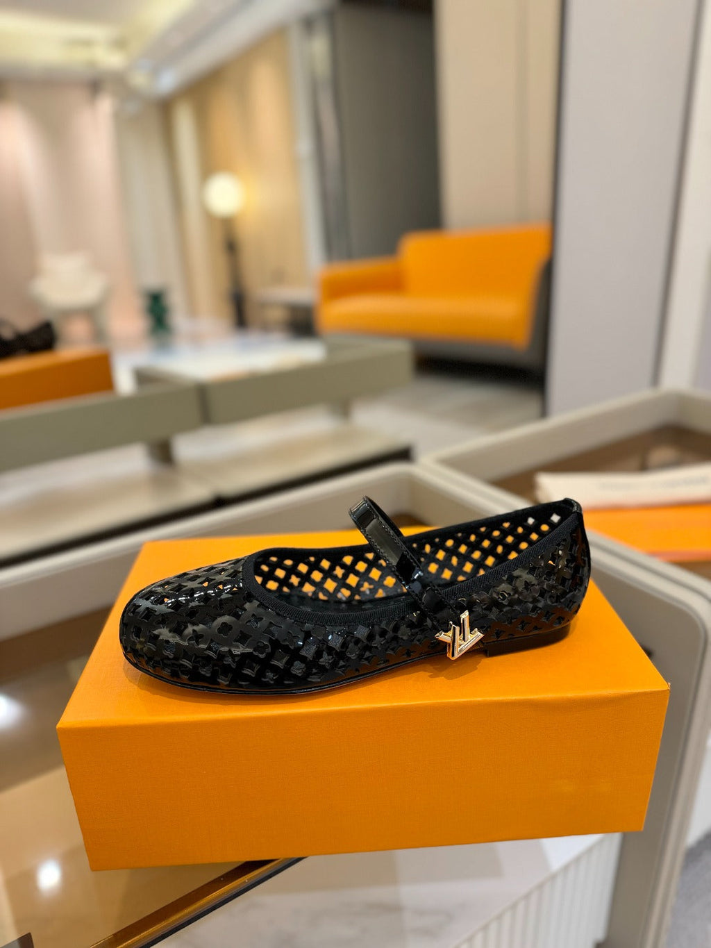 LOUIS VUITTON ROMY FLAT BALLERINA IN BLACK MESH PATENT CALFSKIN