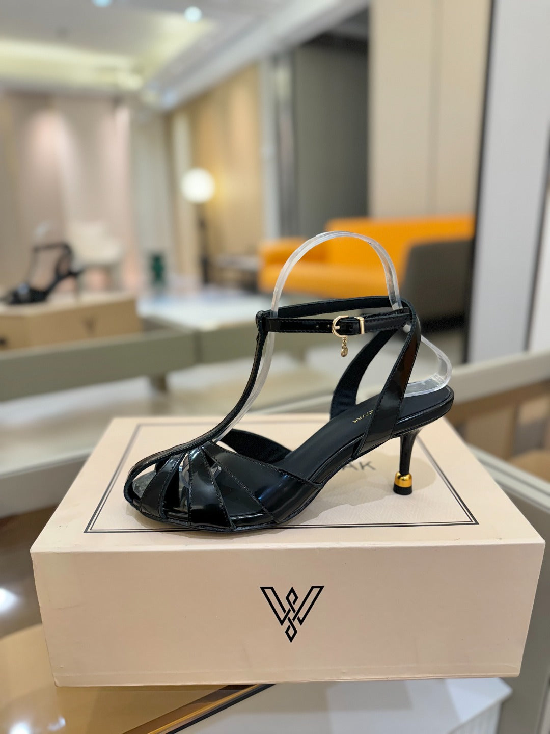 LOUIS VUITTON HIGH SANDALS 75 MM IN BLACK PATENT CALFSKIN