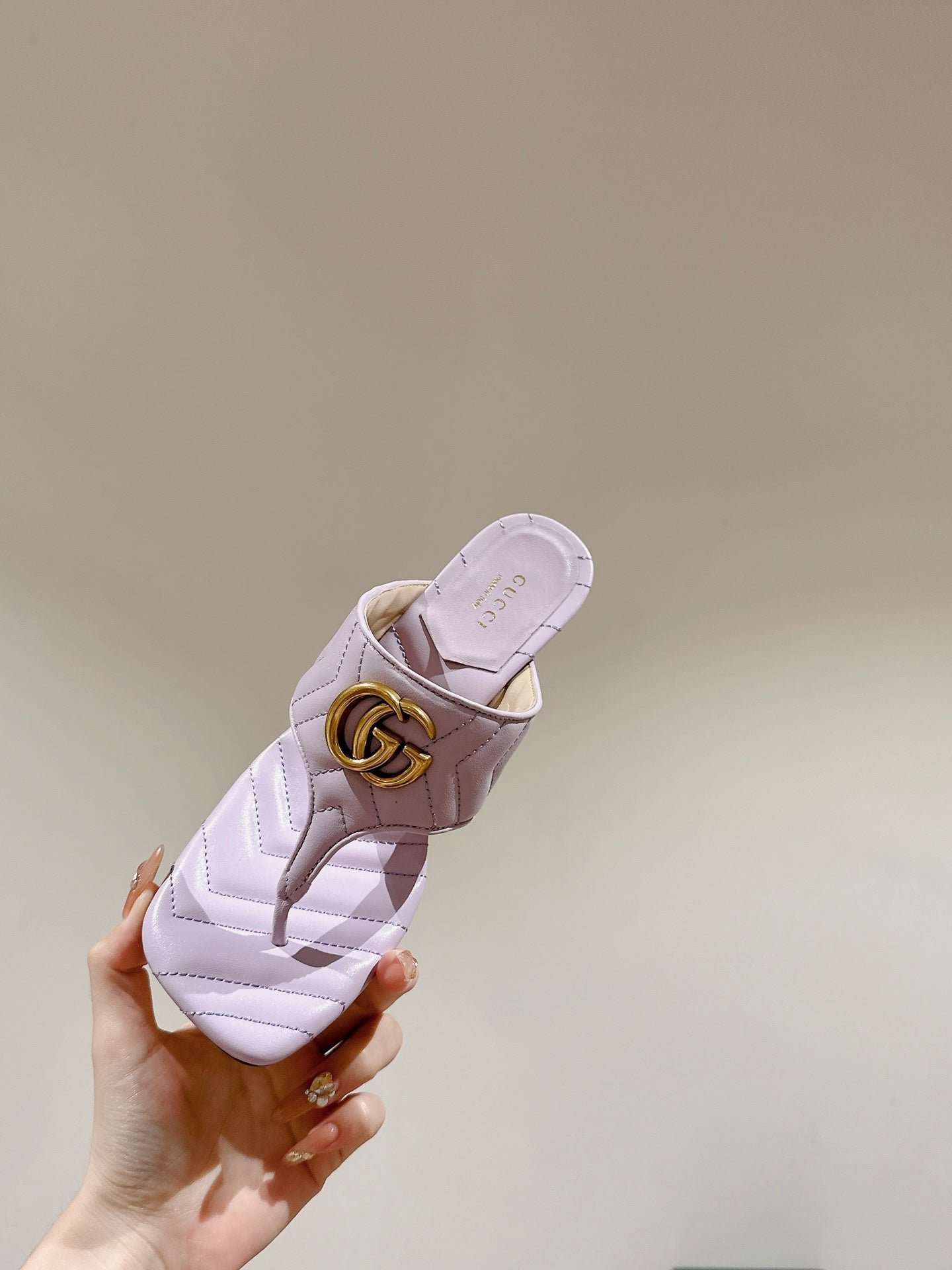 GUCCI HIGH THONG MULE 55MM IN LIGHT PINK CALFSKIN WITH GOLD HARDWARE