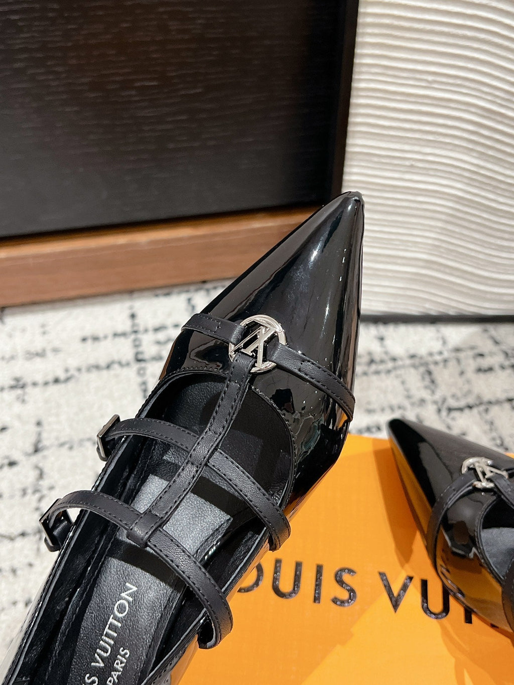 LOUIS VUITTON HIGH HEEL 4 CM PUMP IN BLACK CALFSKIN