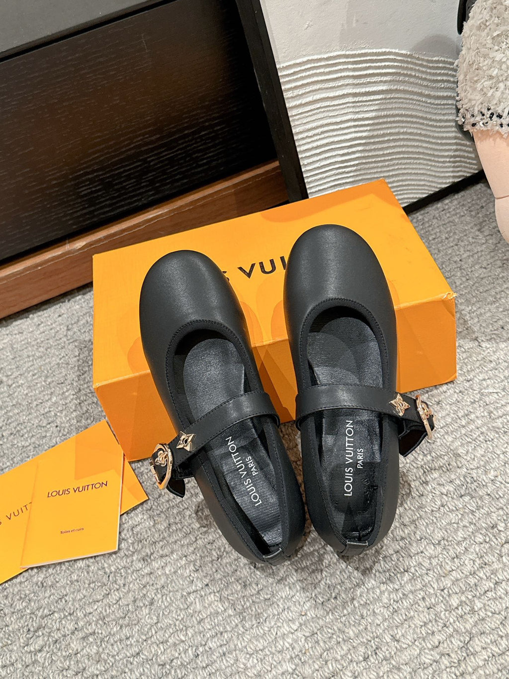 LOUIS VUITTON MARY JANE SHOES IN BLACK SHEEPSKIN