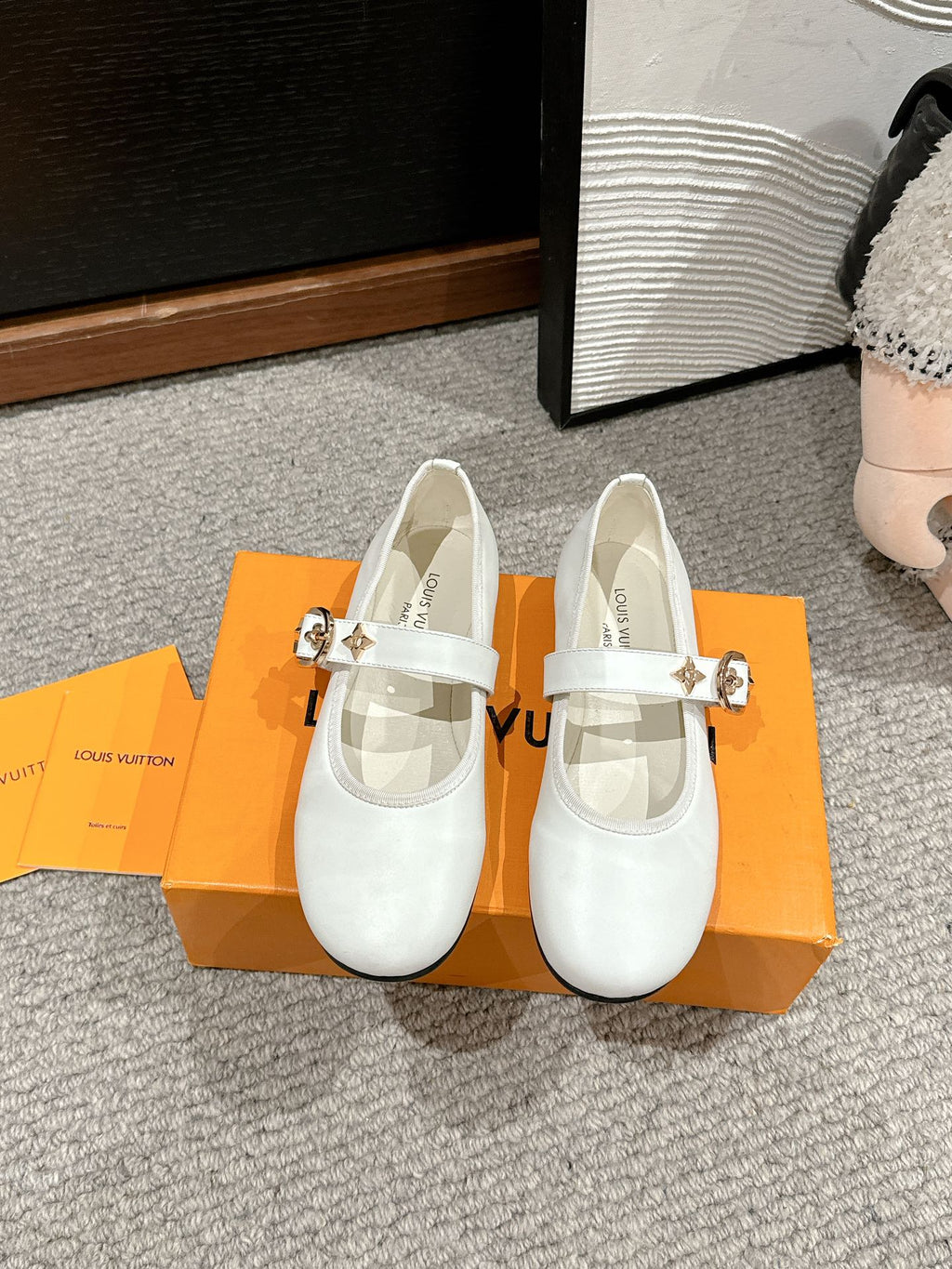 LOUIS VUITTON MARY JANE SHOES IN WHITE SHEEPSKIN