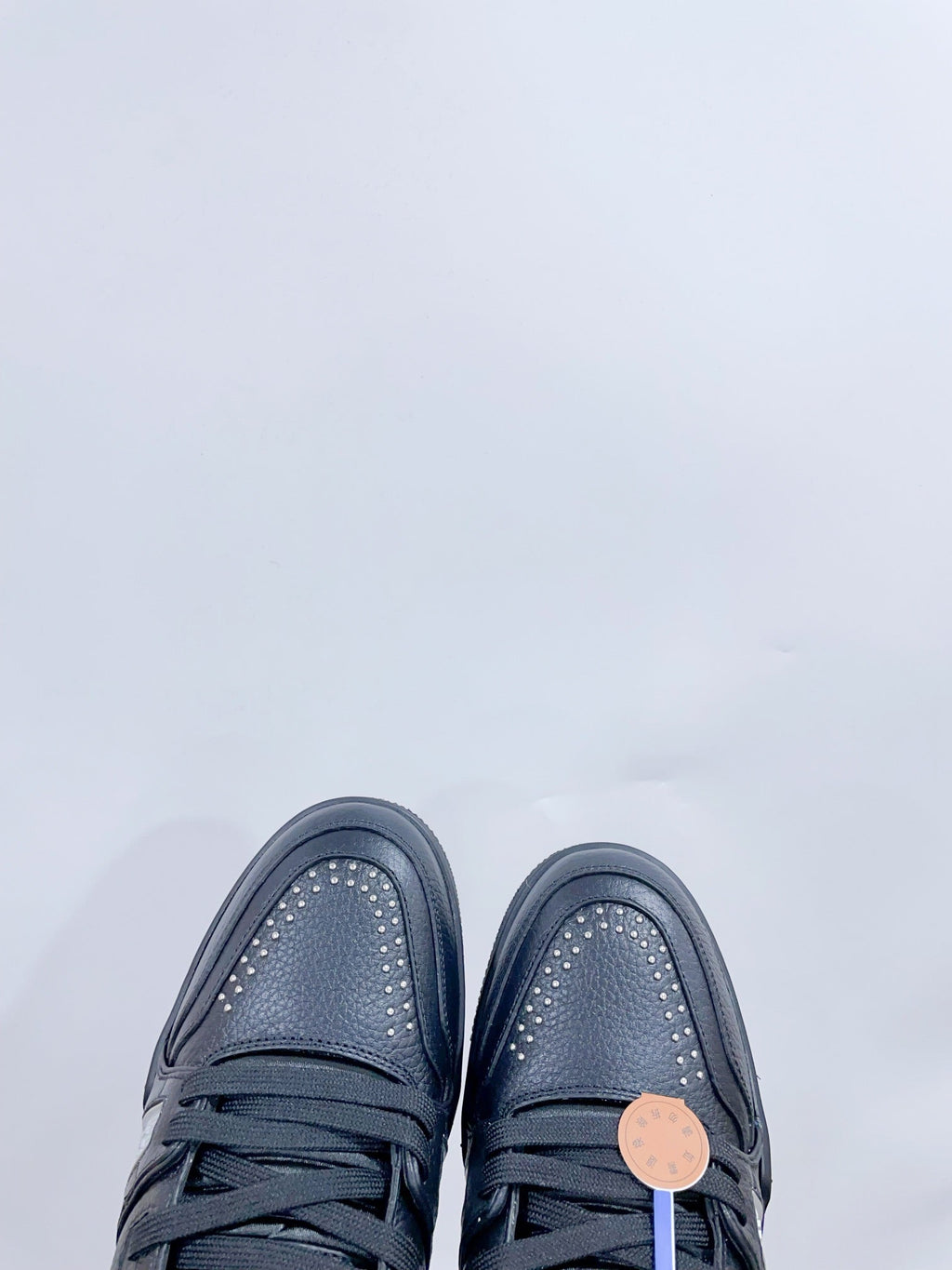 LOUIS VUITTON TRAINER SNEAKER IN BLACK CALFSKIN