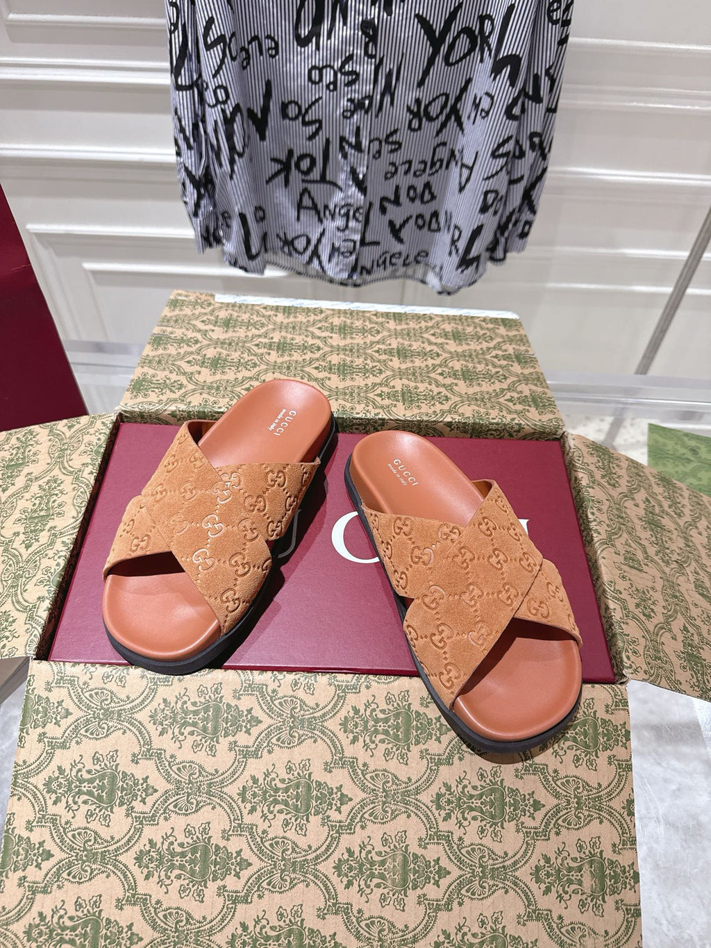 GUCCI SLIDES IN BURNT ORANGE SUEDE WITH EMBOSSED LOGO STYLE 11