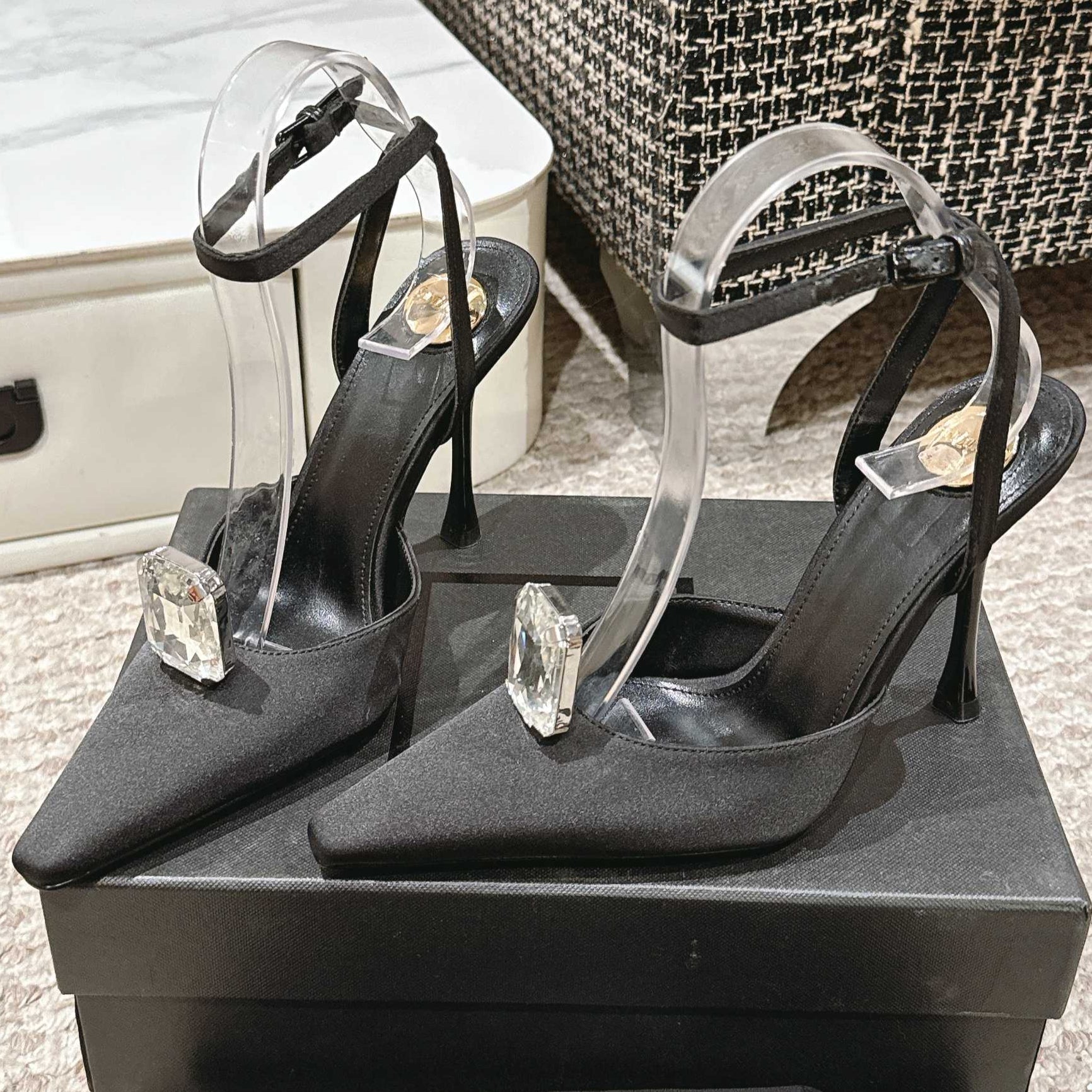 LOUIS VUITTON AIMÉE HIGH 75 MM SLINGBACK PUMPS IN BLACK SATIN WITH CRYSTAL