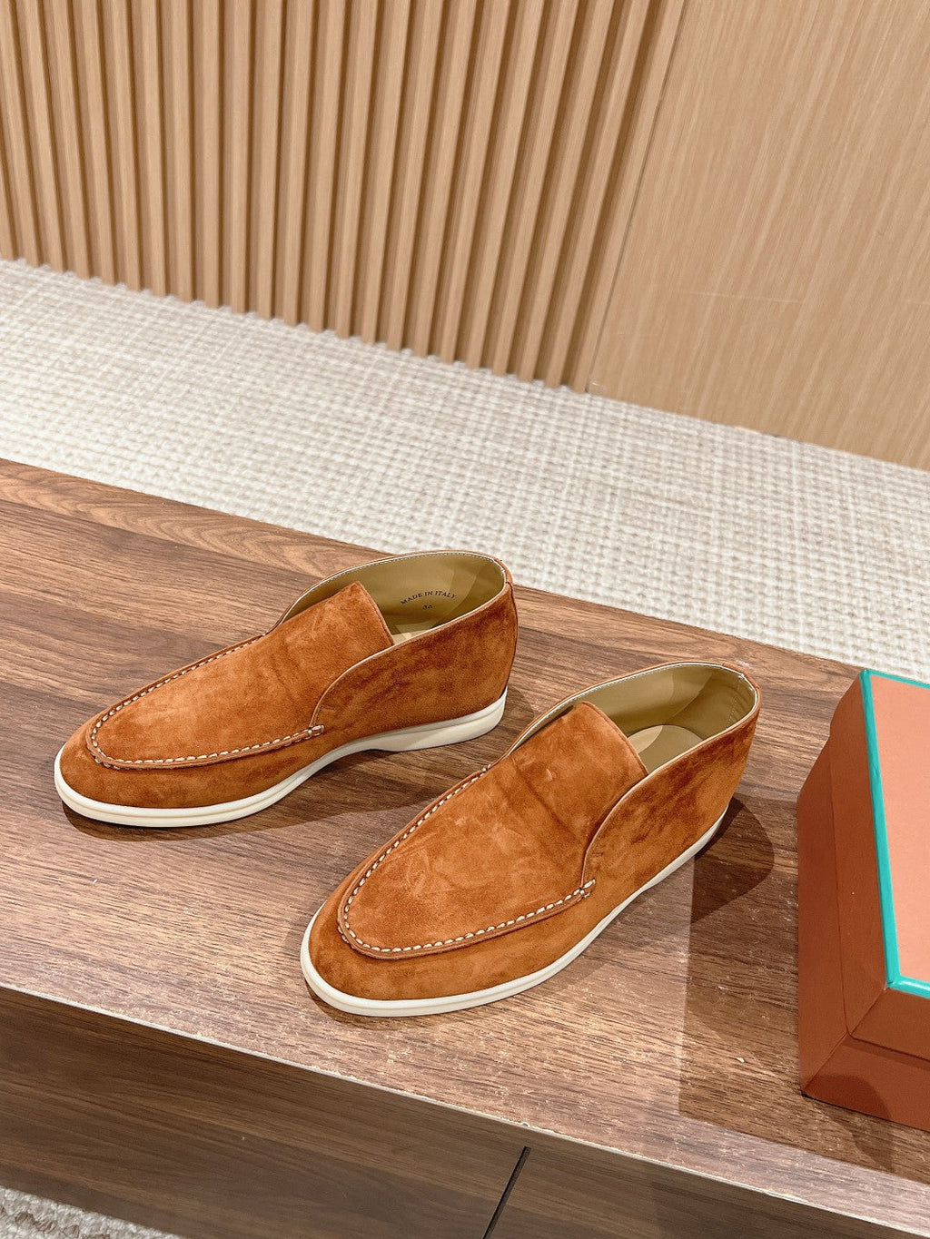 LP OPEN WALK LOAFERS BRIGHT BROWN SUEDE