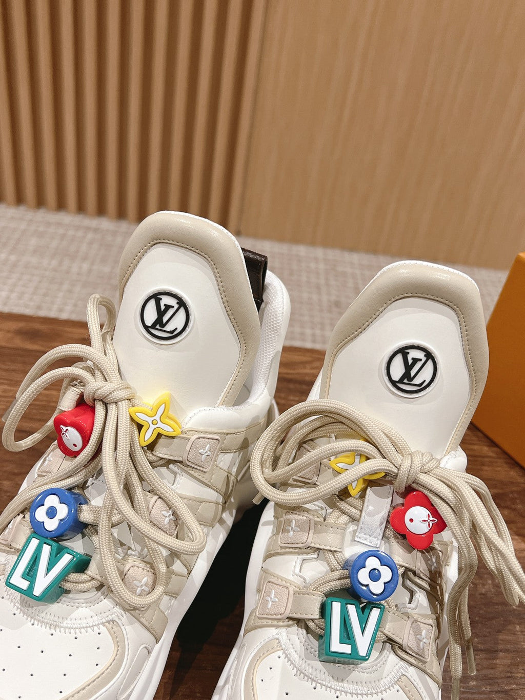 LOUIS VUITTON LV ARCHLIGHT SNEAKER IN BLANC BEIGE EMBOSSED CALFSKIN