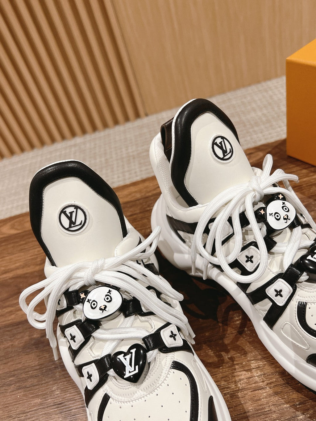 LOUIS VUITTON LV ARCHLIGHT SNEAKER IN WHITE MIX BLACK EMBOSSED CALFSKIN 101058