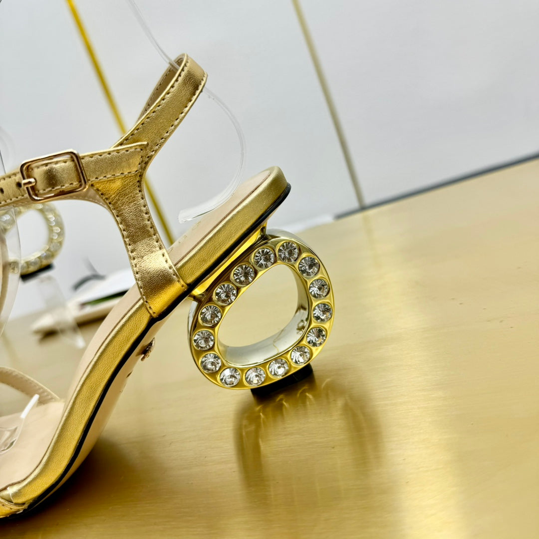 GUCCI MEDIUM-HEEL SANDAL IN GOLD CALFSKIN GOLD HARDWARE WITH RHINSTONES