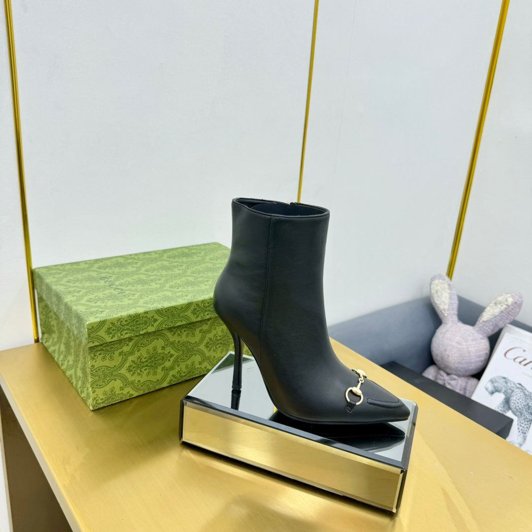 GUCCI HORSEBIT ANKLE BOOT IN BLACK SHEEPSKIN