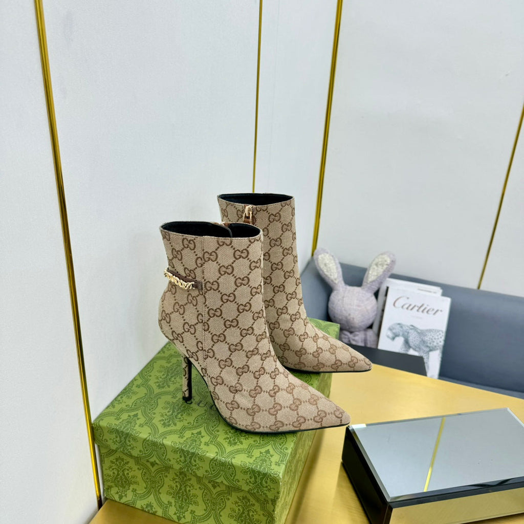 GUCCI SIGNORIA ANKLE BOOT IN TAN BEIGE MONOGRAM CANVAS