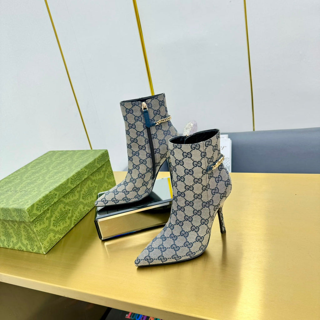 GUCCI SIGNORIA ANKLE BOOT IN PALE GRAY MONOGRAM CANVAS