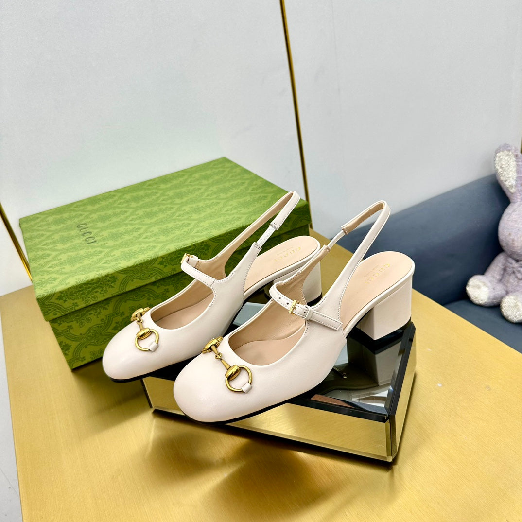 GUCCI HORSEBIT PUMP IN WHITE SHEEPSKIN