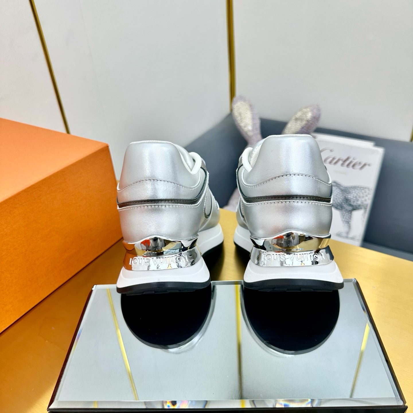 LOUIS VUITTON NEO RUN AWAY SNEAKER IN SILVER CALFSKIN