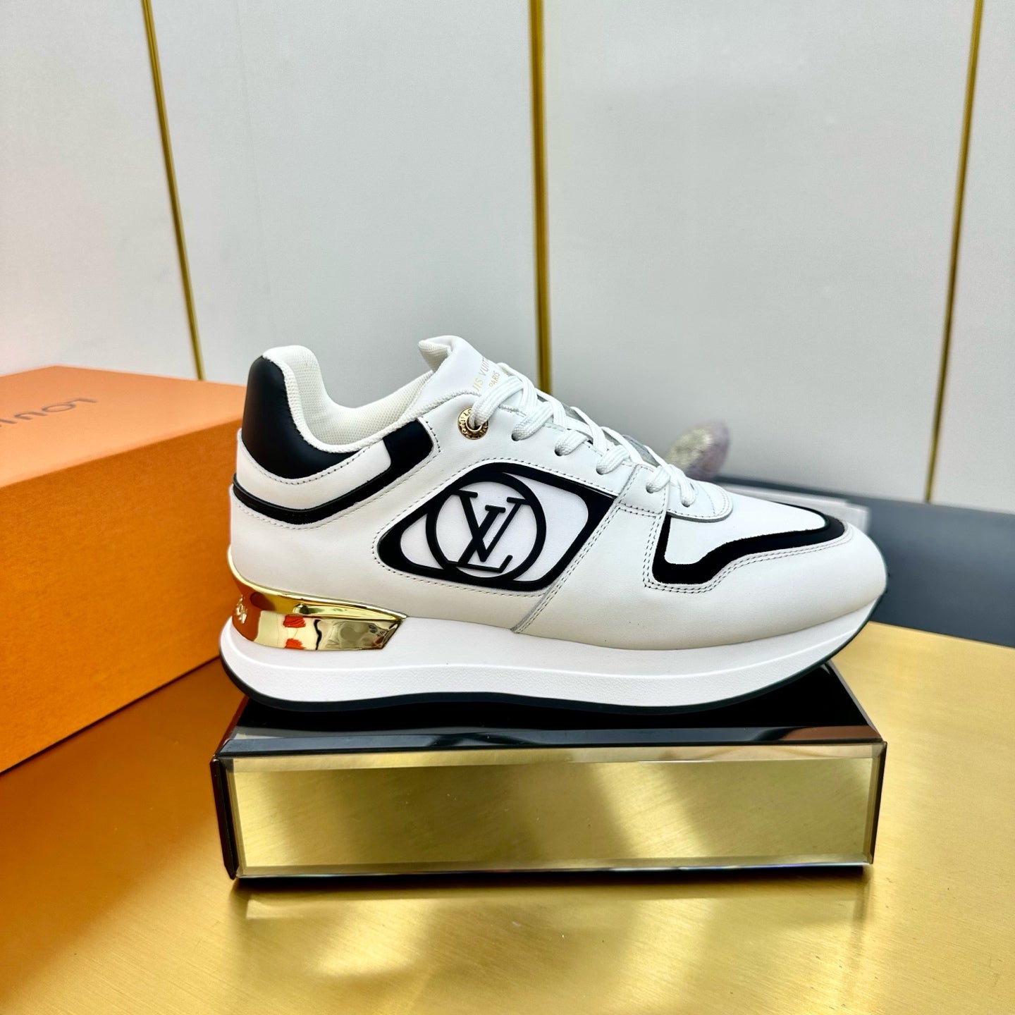 LOUIS VUITTON NEO RUN AWAY SNEAKER IN WHITE MIX BLACK CALFSKIN