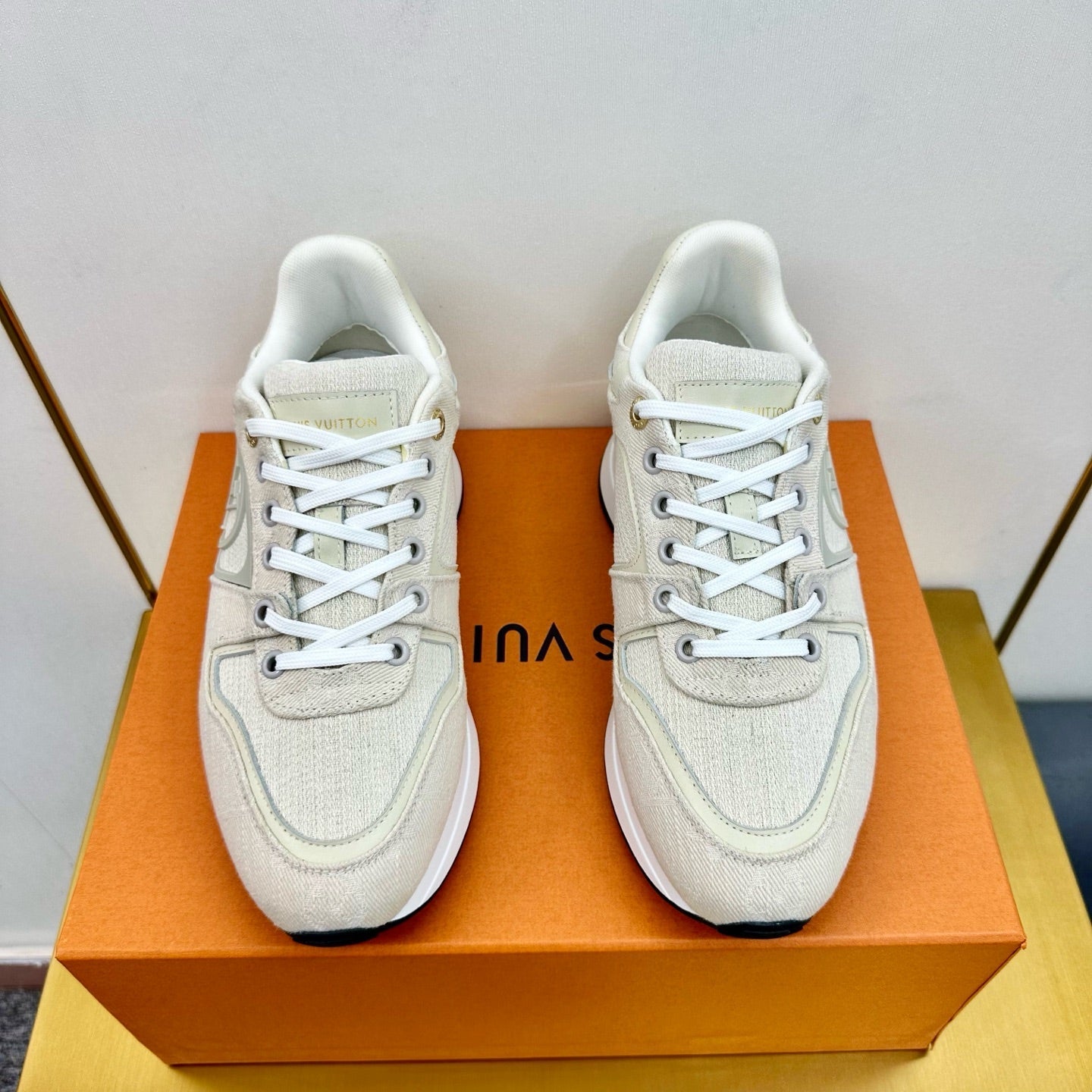 LOUIS VUITTON NEO RUN AWAY SNEAKER IN PASTEL GRAY FABRIC