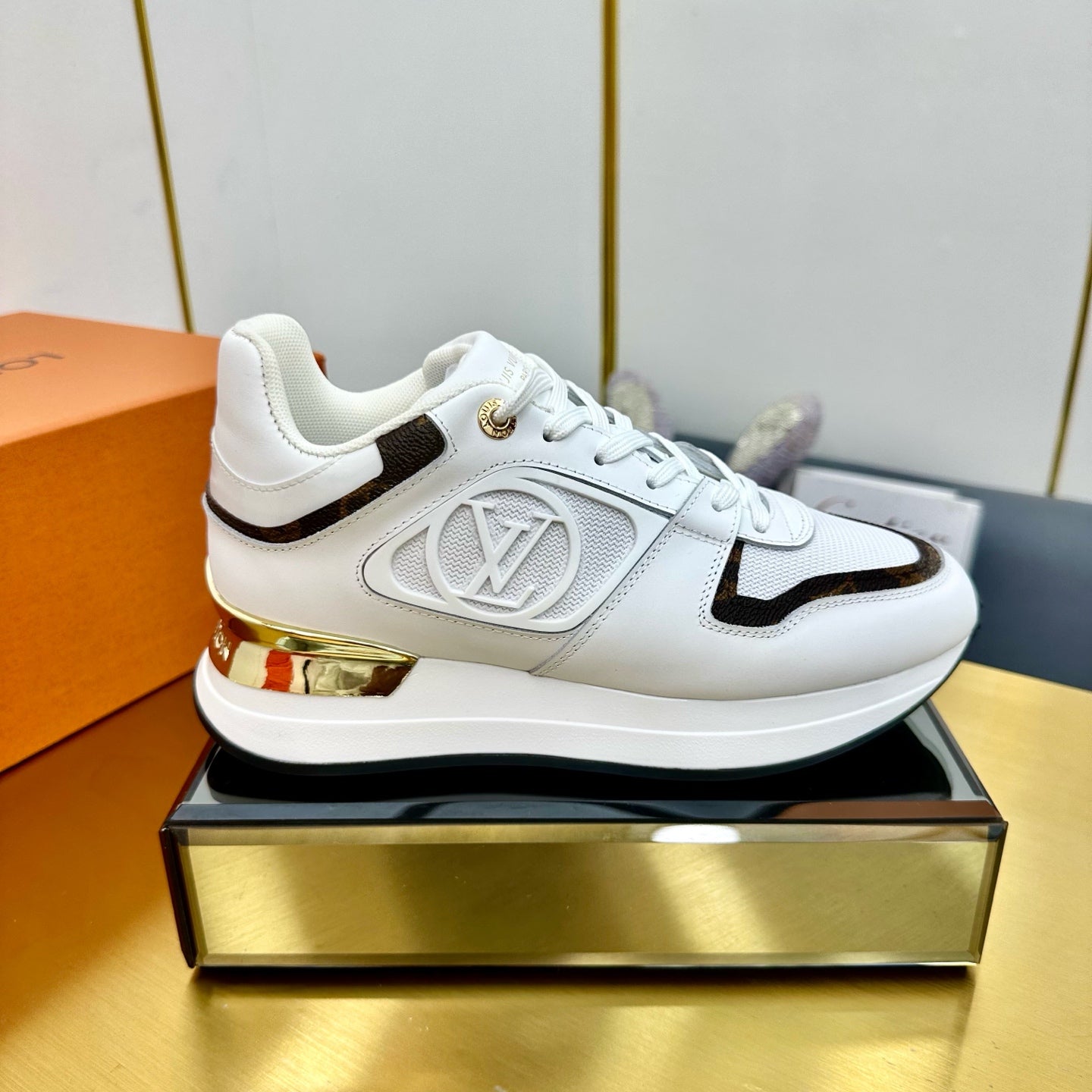 LOUIS VUITTON NEO RUN AWAY SNEAKER IN WHITE MIX CHOCOLATE BROWN CALFSKIN