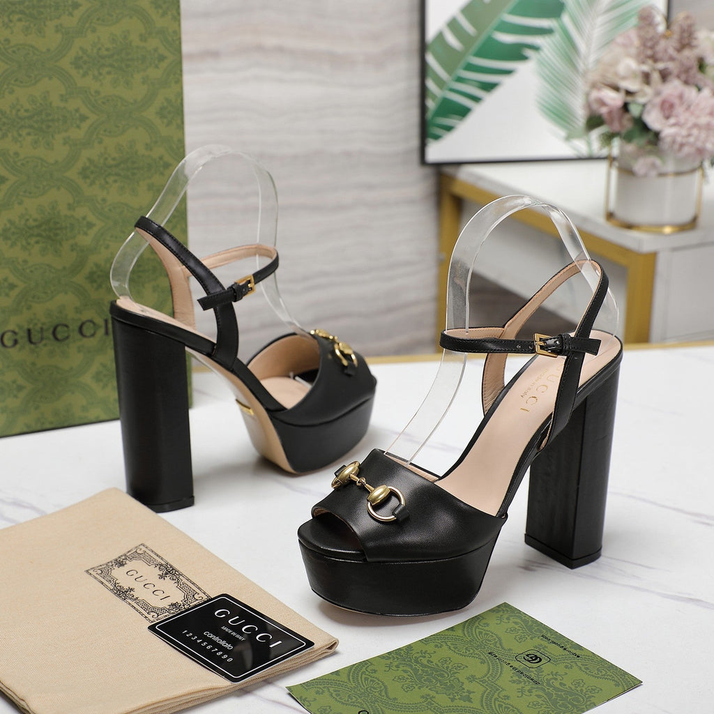 GUCCI Sandales Cuir Noir Black