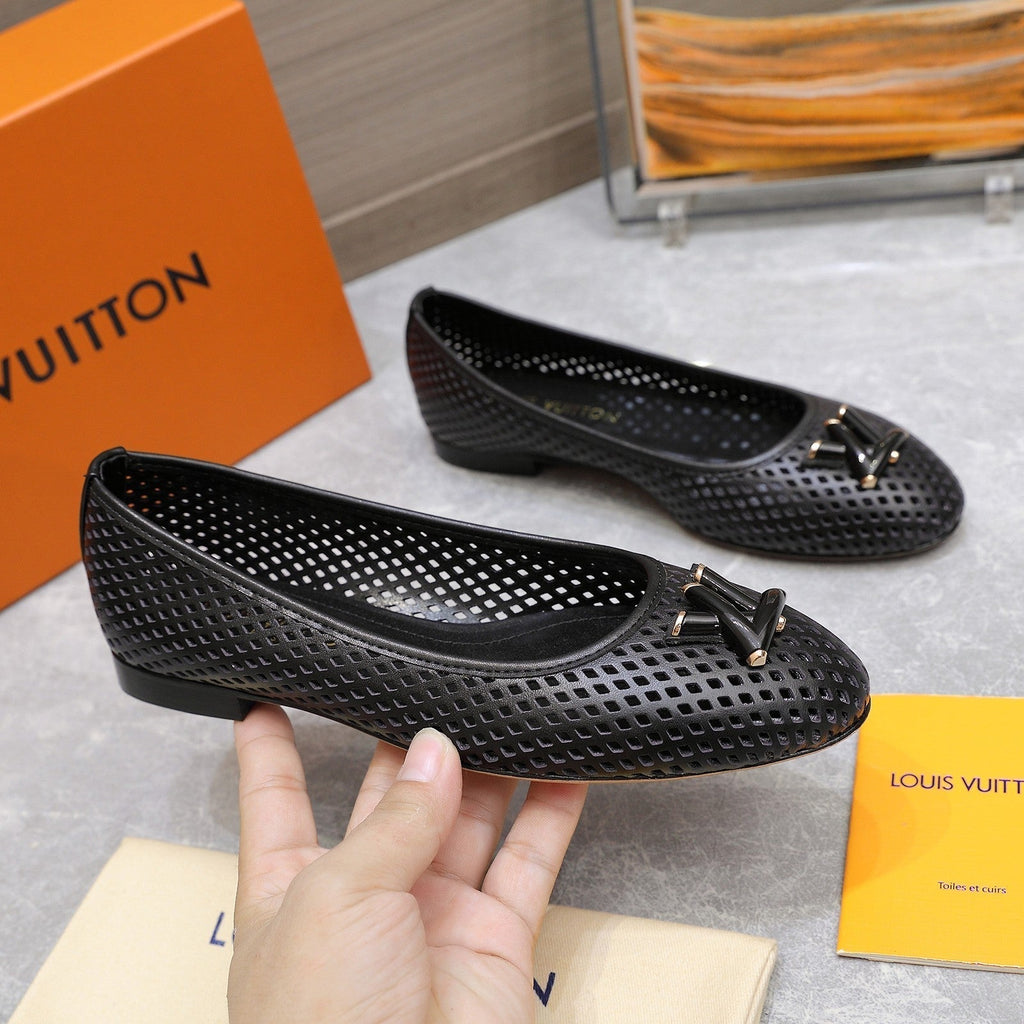 LOUIS VUITTON LV WOMEN'S BALLET FLAT IN BLACK CALFSKIN WITH PERFORATION CRAFTMANSHIP