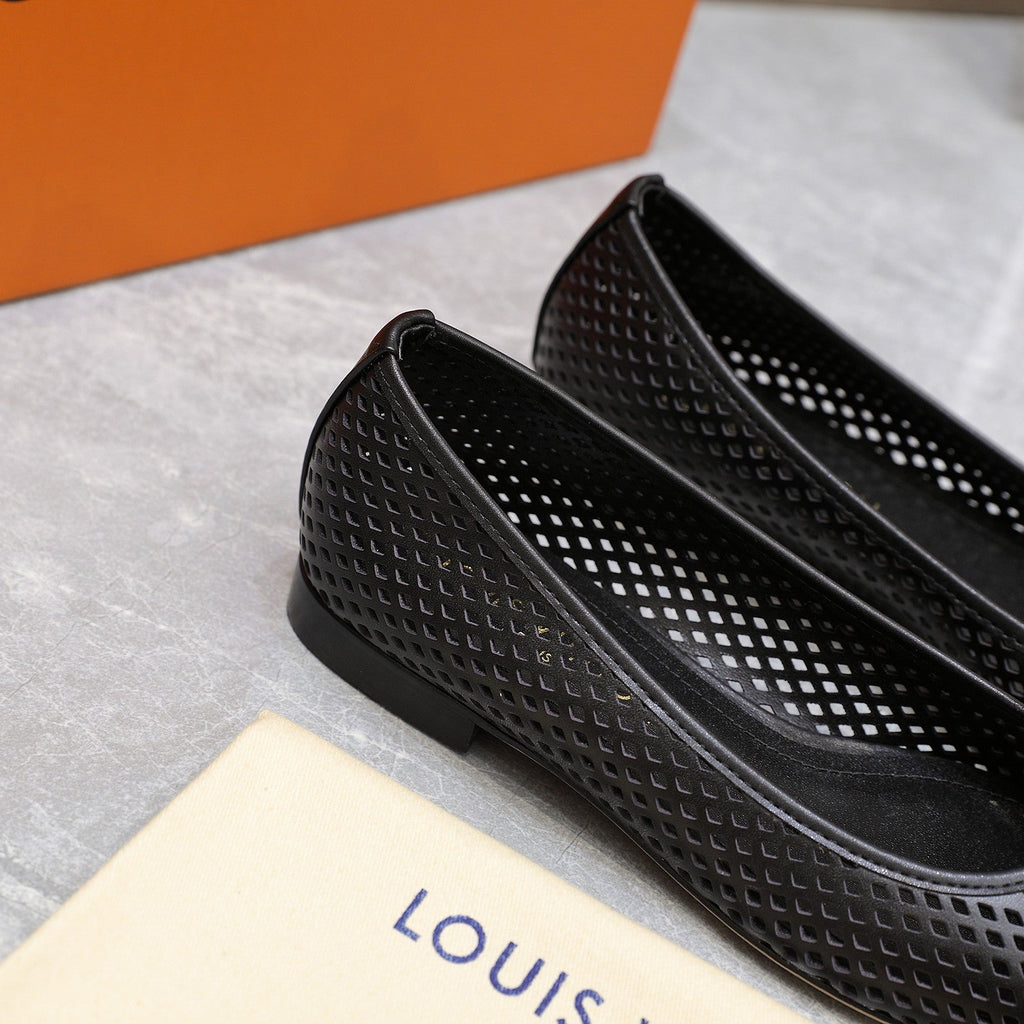 LOUIS VUITTON LV WOMEN'S BALLET FLAT IN BLACK CALFSKIN WITH PERFORATION CRAFTMANSHIP