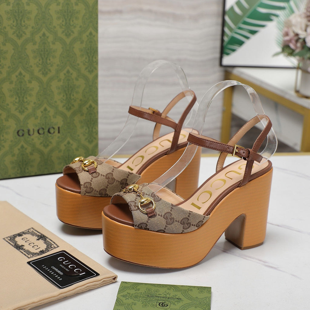 GUCCI HORSEBIT WEDGE SANDAL IN BROWN MONOGRAM JACQUARD FABRIC AND SHEEPSKIN LINING