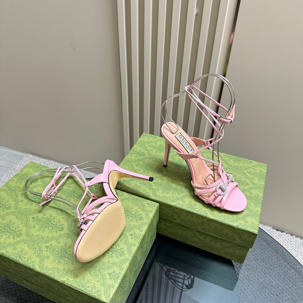 GUCCI CRYSTAL HORSEBIT STRAPPY SANDAL 10.5CM IN LIGHT PINK PATENT LEATHER