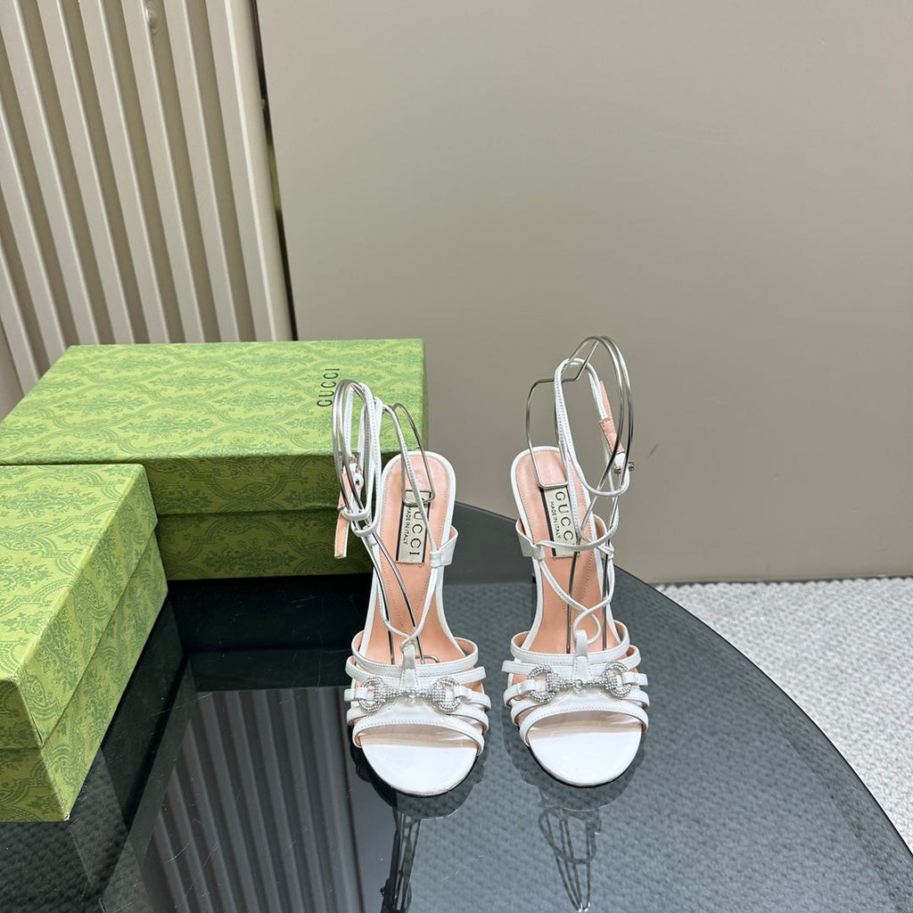 GUCCI CRYSTAL HORSEBIT STRAPPY SANDAL 10.5CM IN WHITE PATENT LEATHER