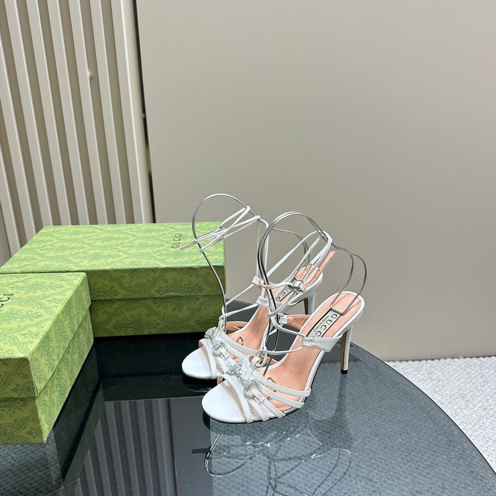 GUCCI CRYSTAL HORSEBIT STRAPPY SANDAL 10.5CM IN WHITE PATENT LEATHER