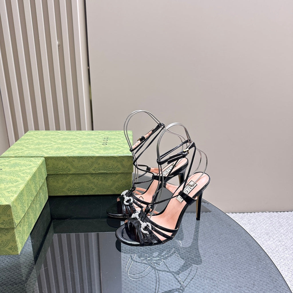 GUCCI CRYSTAL HORSEBIT STRAPPY SANDAL 10.5CM IN BLACK PATENT LEATHER