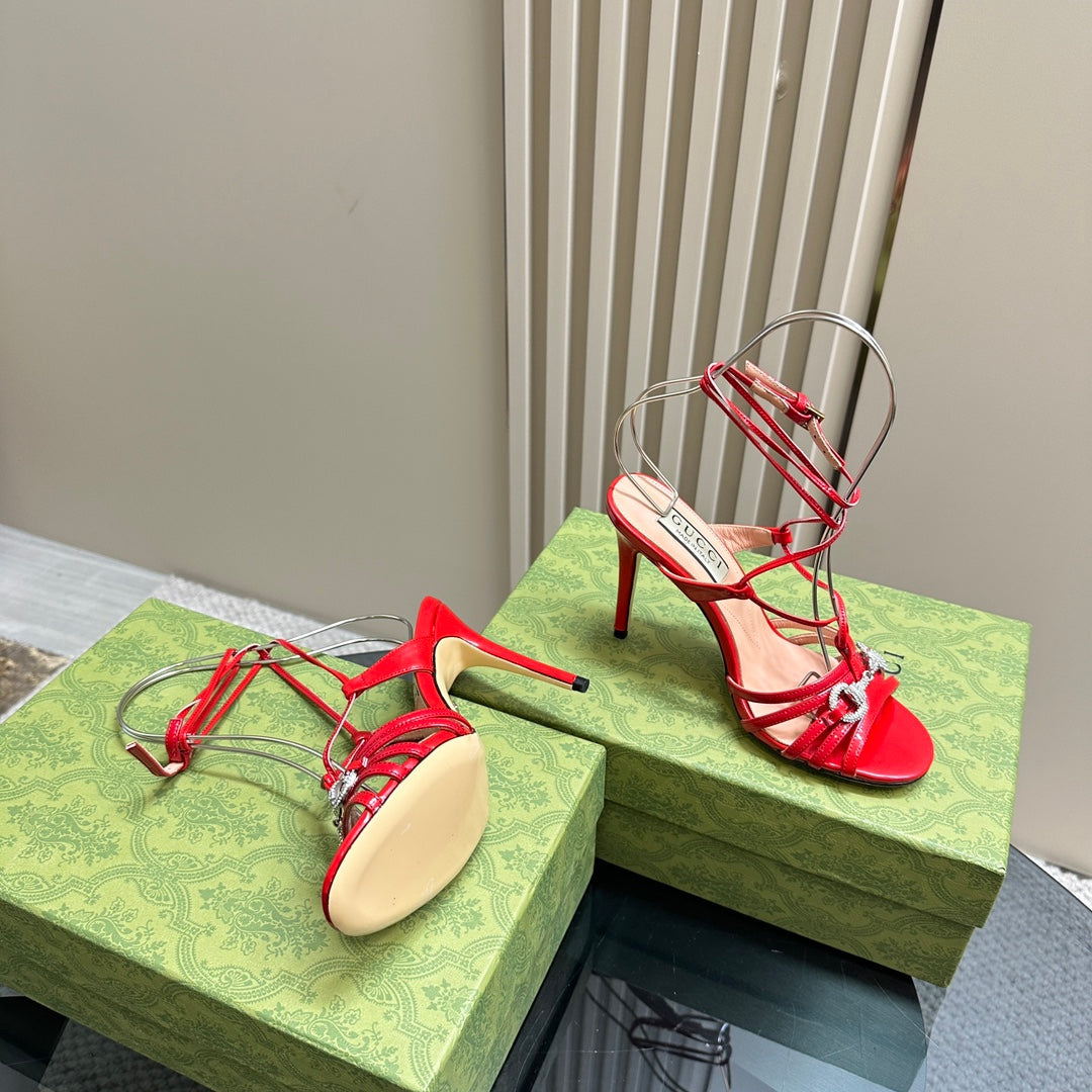 GUCCI CRYSTAL HORSEBIT STRAPPY SANDAL 10.5CM IN RED PATENT LEATHER