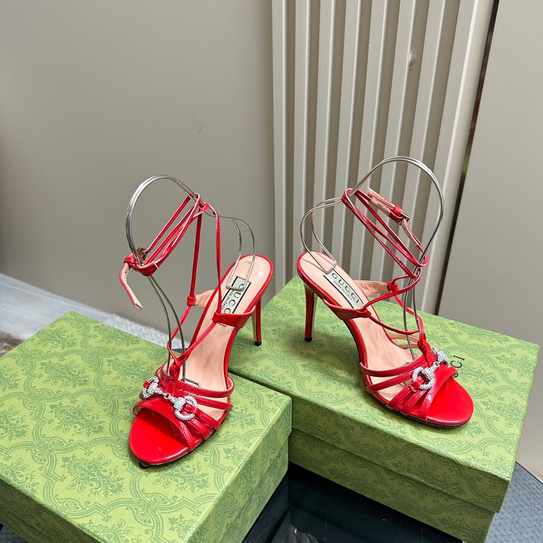 GUCCI CRYSTAL HORSEBIT STRAPPY SANDAL 10.5CM IN RED PATENT LEATHER