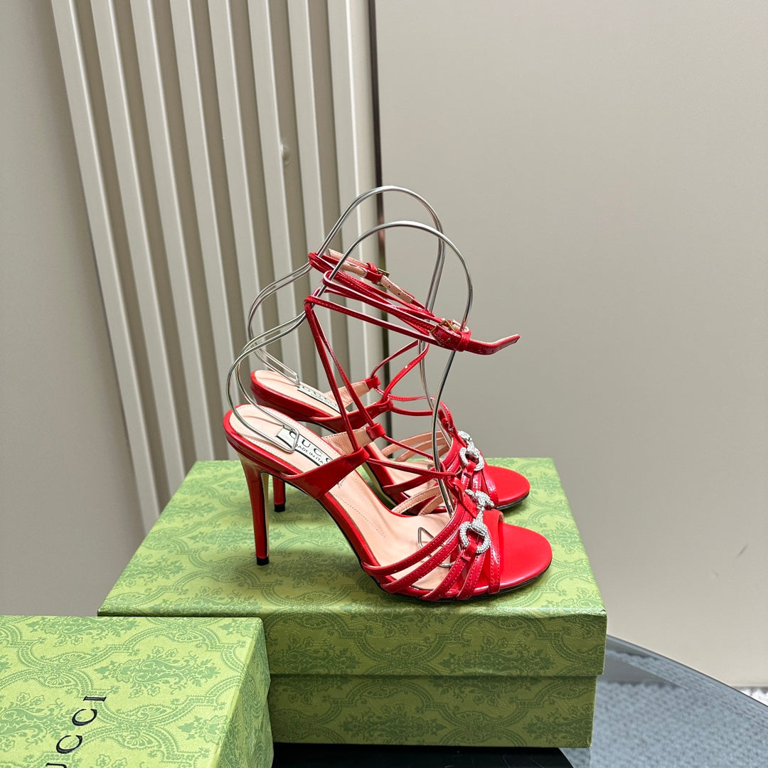GUCCI CRYSTAL HORSEBIT STRAPPY SANDAL 10.5CM IN RED PATENT LEATHER