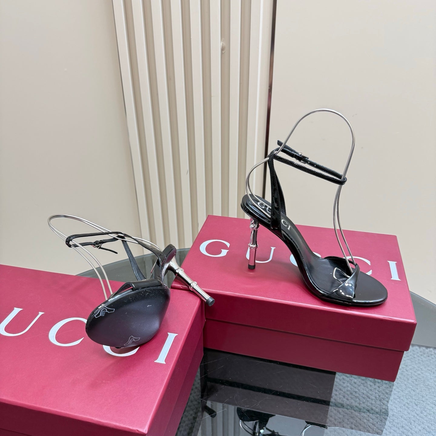 GUCCI STRAP HIGH BAMBOO-EFFECT HEEL SANDAL IN BLACK PATENT CALFSKIN