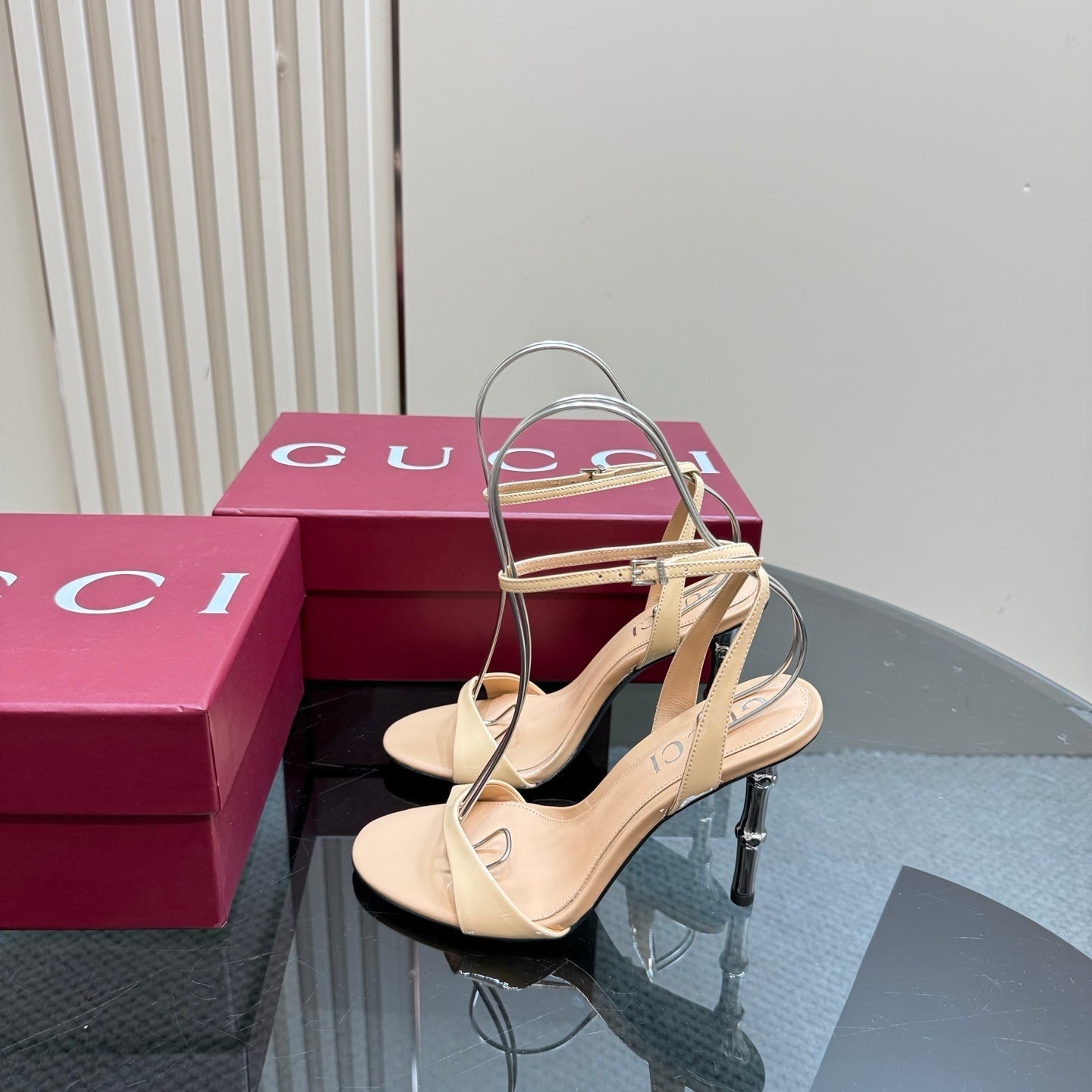 GUCCI STRAP HIGH BAMBOO-EFFECT HEEL SANDAL IN BEIGE PATENT CALFSKIN
