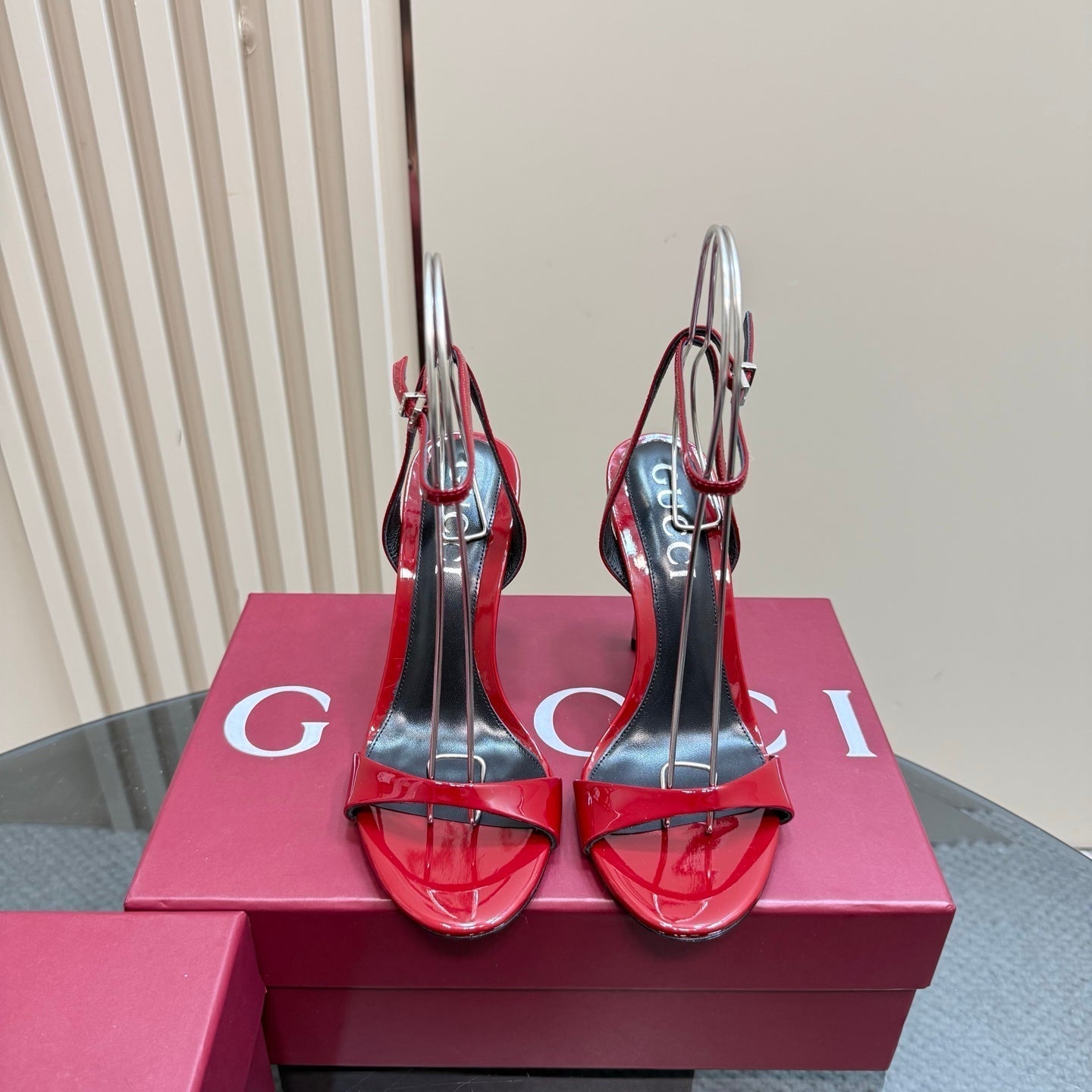 GUCCI STRAP HIGH BAMBOO-EFFECT HEEL SANDAL IN RED PATENT CALFSKIN