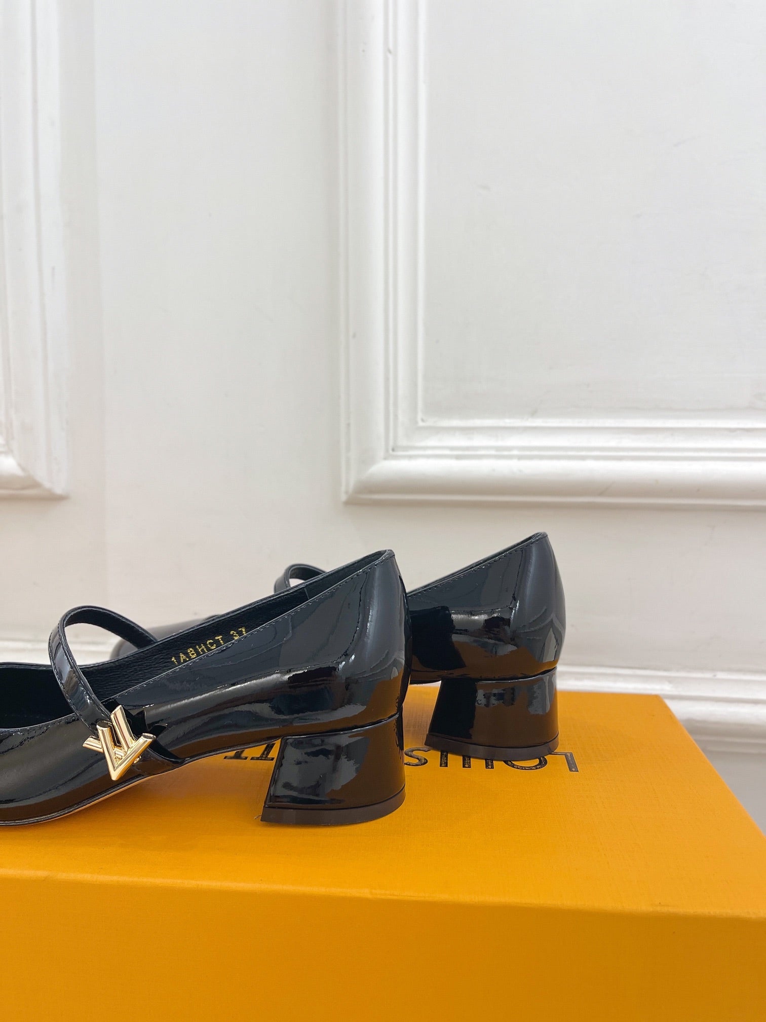 LOUIS VUITTON LV WOMEN ROMY HIGH BALLERINA IN GLOSSY BLACK LAMBSKIN